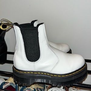 DR. MARTENS 2976 Quad Platform Womens White Chelsea Boots